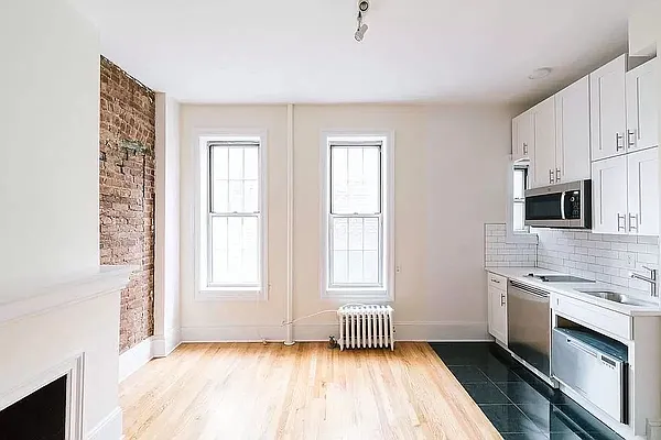 Rented by REAL New York | media 30