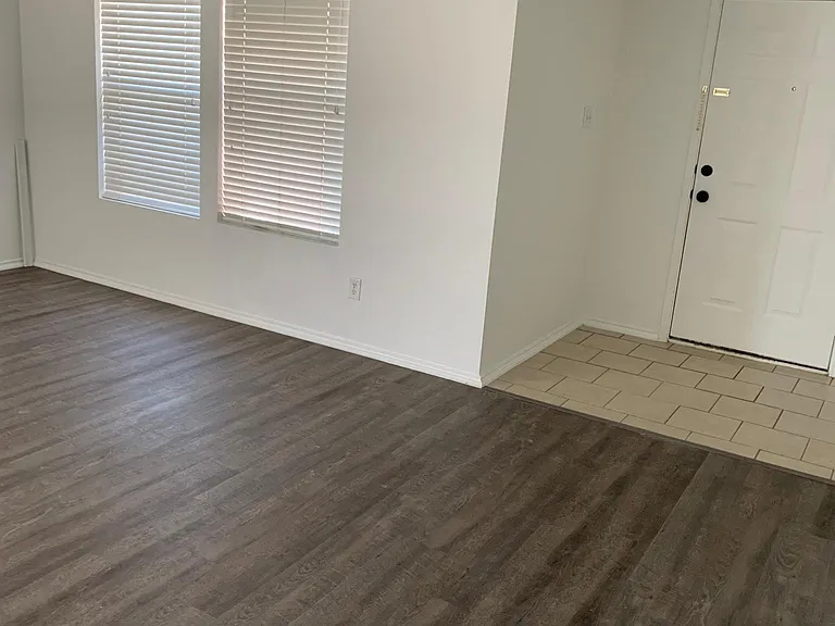 2701 Woodlake Pkwy — Photo 14