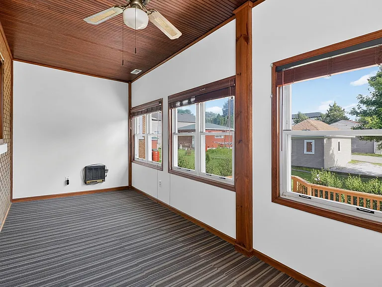 708 McCarthy Rd — Photo 9