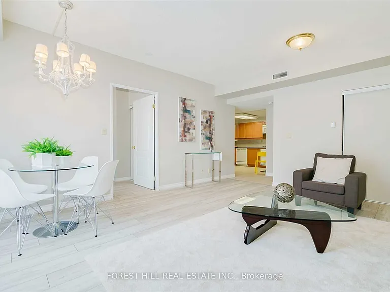 9 Greenbriar Rd #103 — Photo 6