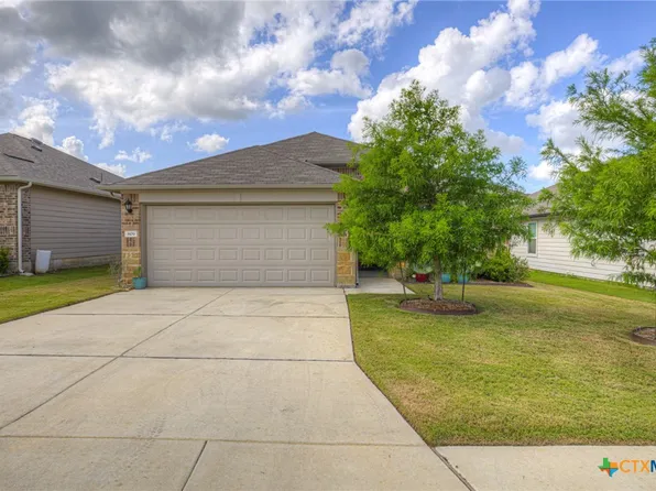809 Nodding Nixie Ct, Seguin, TX 78155