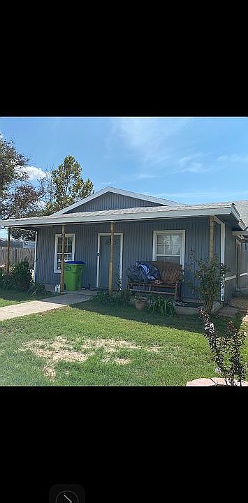 1st image of 2095 Royal Oaks Dr