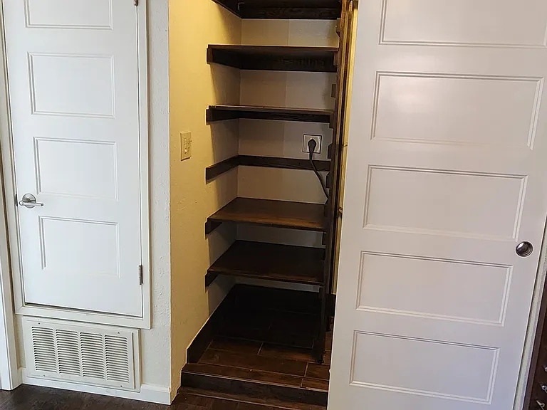 819 Monty Cir — Photo 25