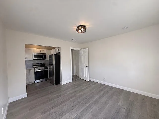 904 4th St #2 — Photo 8