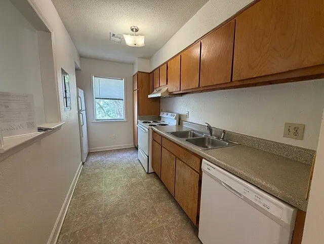 2510 Avent Ferry Rd #204 — Photo 6