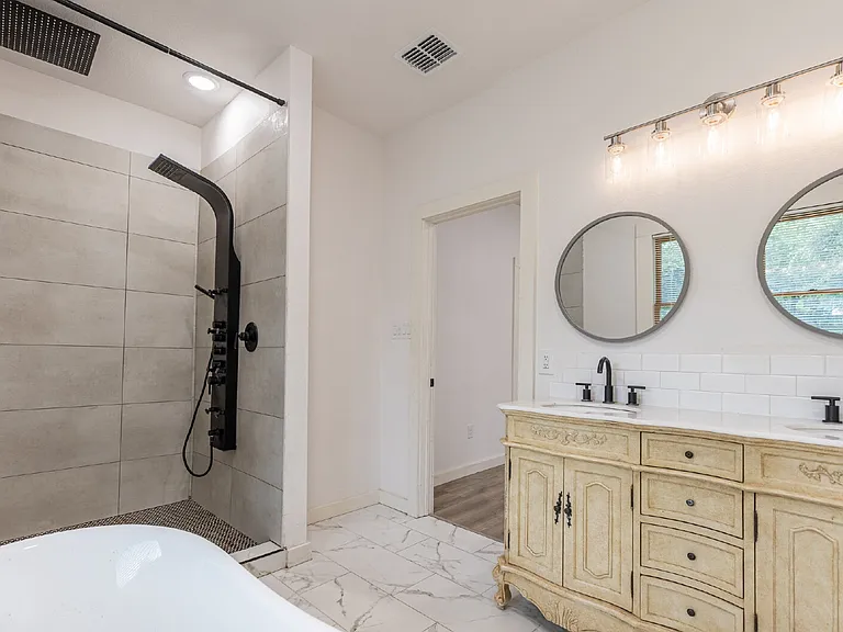 1010 Burnet St — Photo 29