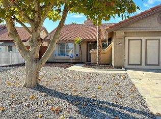 1035 Gloria Dr, Hemet, CA 92545