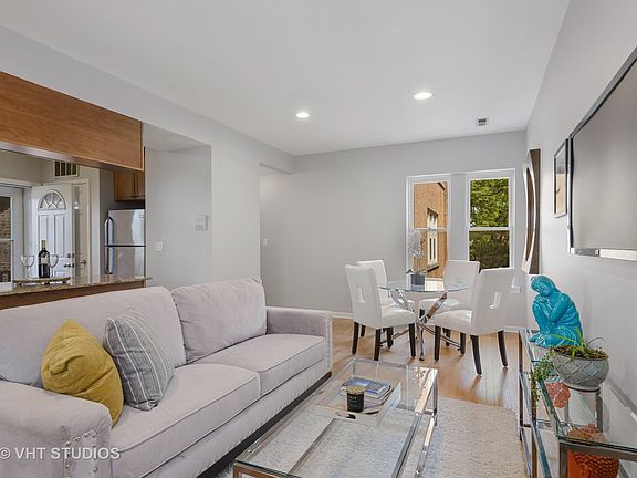 2nd image of 1733 W Catalpa Ave #2