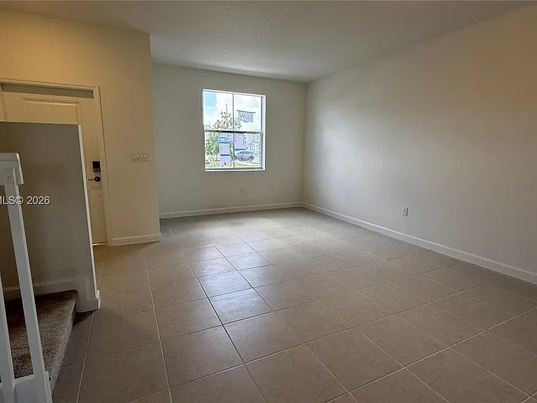 2792 SE 26th Ave #0 — Photo 9