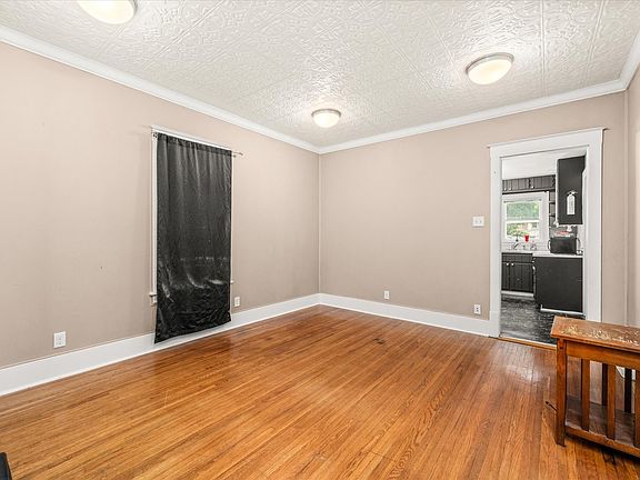 4th image of 849 N 11th St