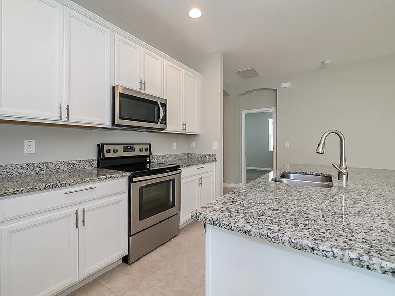 1392 Merion Dr — Photo 6