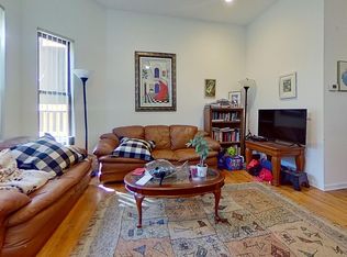 721 W Briar Pl #723-2R, Chicago, IL 60657
