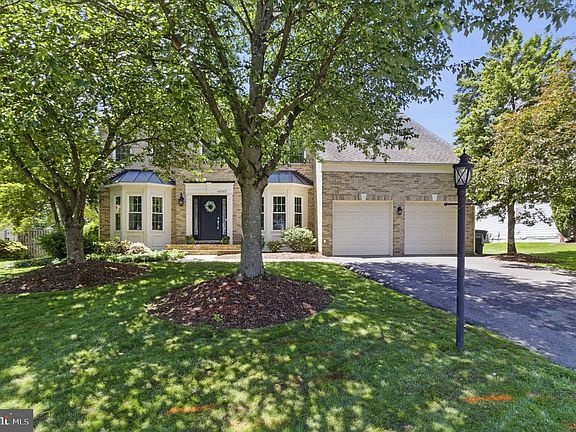 3rd image of 43253 Katie Leigh Ct