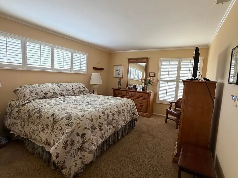 36 Augusta Ln — Photo 16