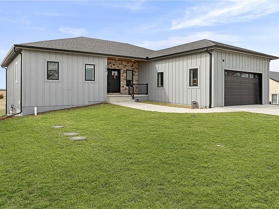 3rd image of 284 SW 1311th Rd