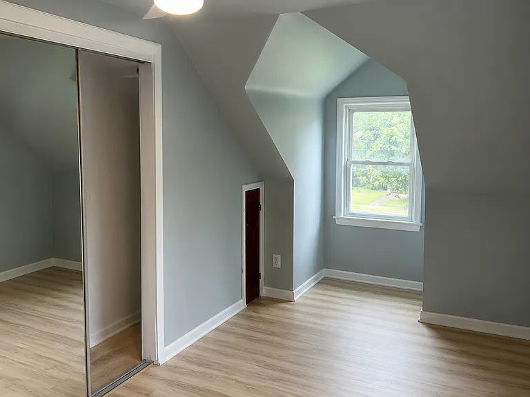 1371 S Belvoir Blvd — Photo 9