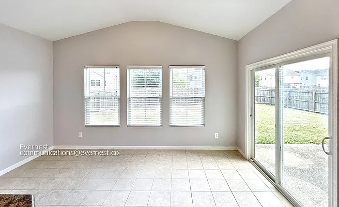 1054 Countess Ln — Photo 13