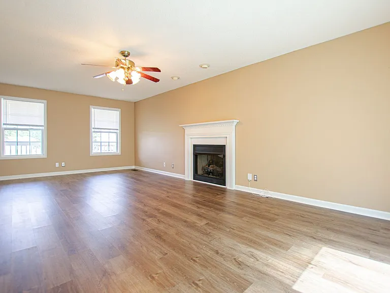 895 Sugarcane Way — Photo 4