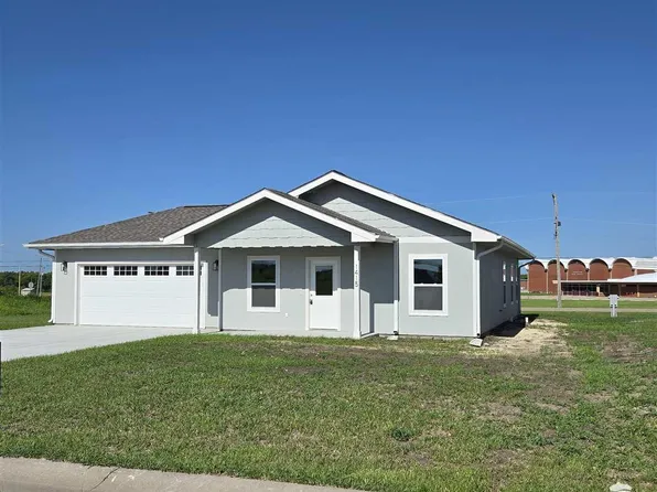 1409 Gehrke Ct, Herington, KS 67449