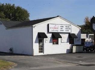 614 N Clark Blvd, Clarksville, IN 47129