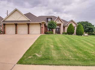 700 SW Thorncroft Ave, Bentonville, AR 72713