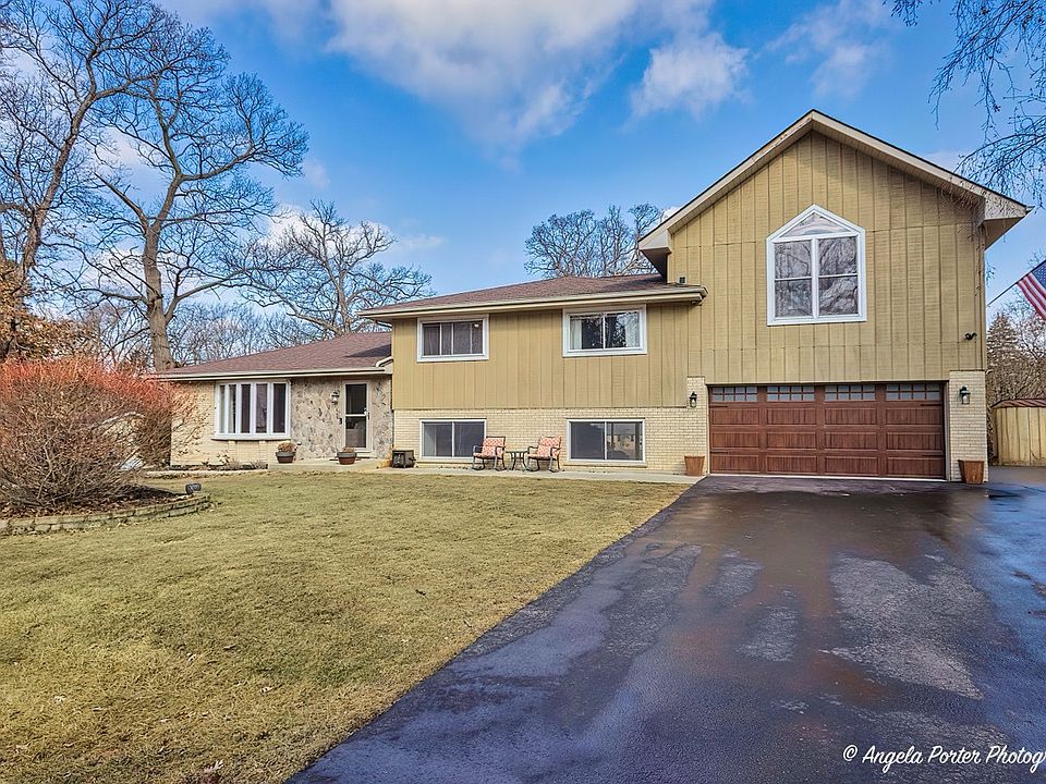 1st image of 25846 W Marquette Dr