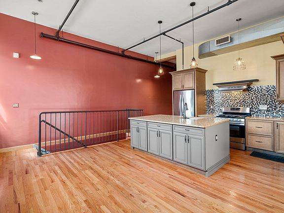 5th image of 172 Green St #2