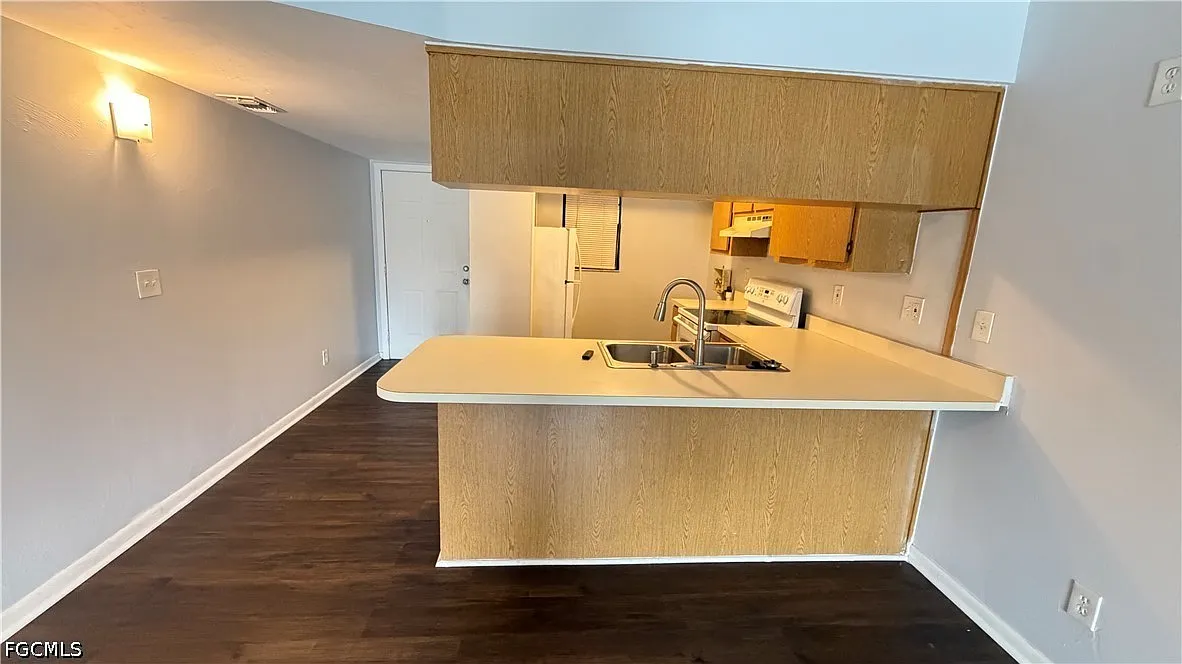 2 bed, 1.0 bath, 882 sqft, $1,150 — Photo 4