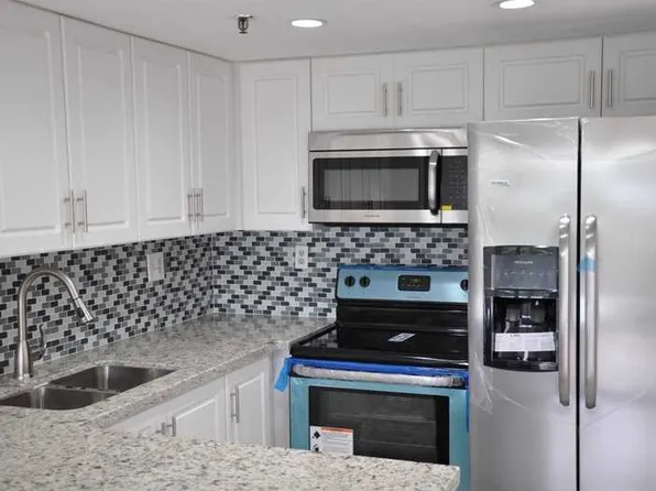 17890 W Dixie Hwy APT 614, North Miami Beach, FL 33160