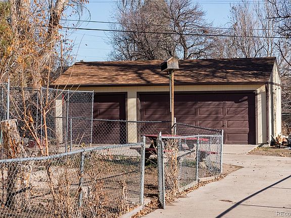 3rd image of 1250 Benton Street