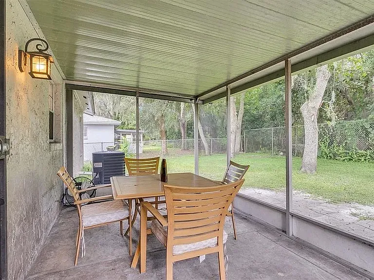 2207 Elizabeth Dr — Photo 13