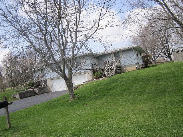 2nd image of 180 Ridge Rd S