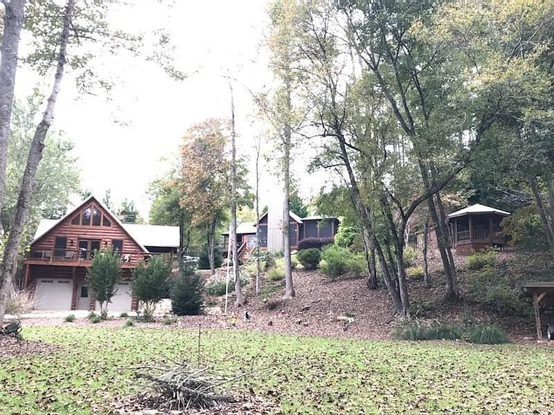 2nd image of 1025 Hogback Rd