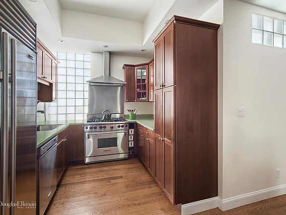 4th image of 222 E 5th St APT 6