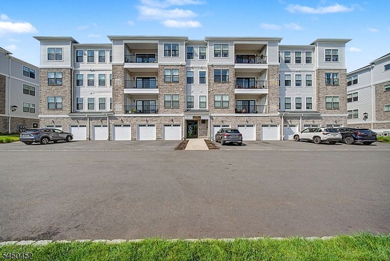 1st image of 13 Whitney Ave #13