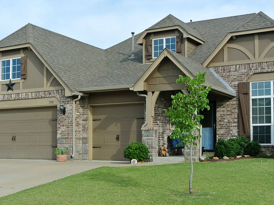 Beautiful brick ext.