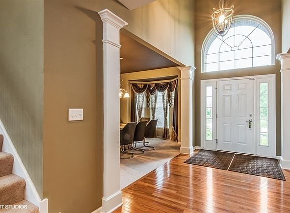 2nd image of 3528 Langston Ln