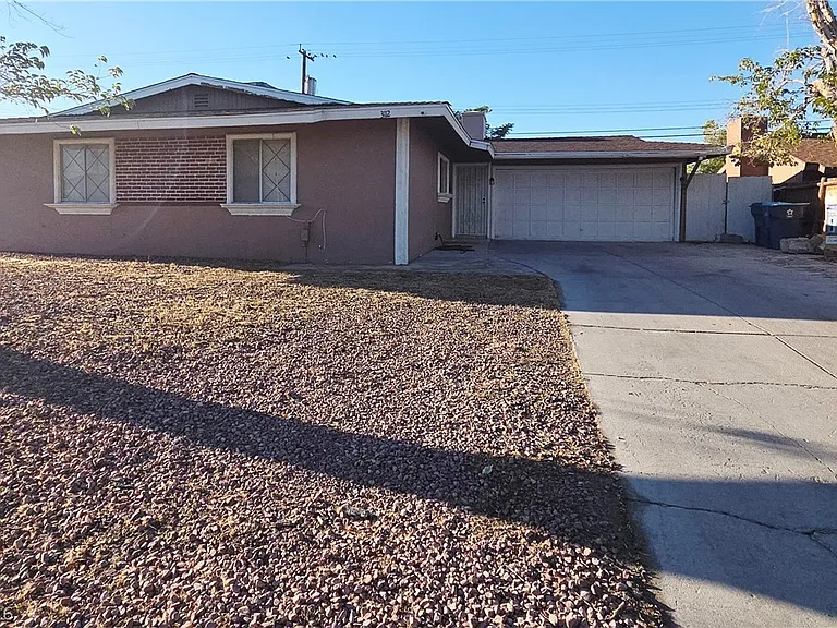 3112 Avalon Ave — Photo 1