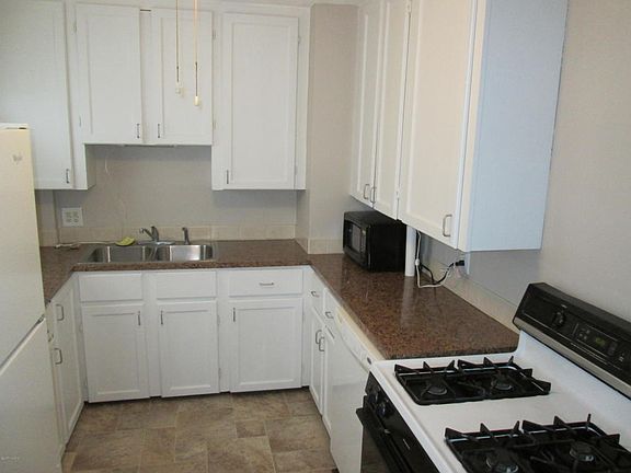 5th image of 121 24th St N