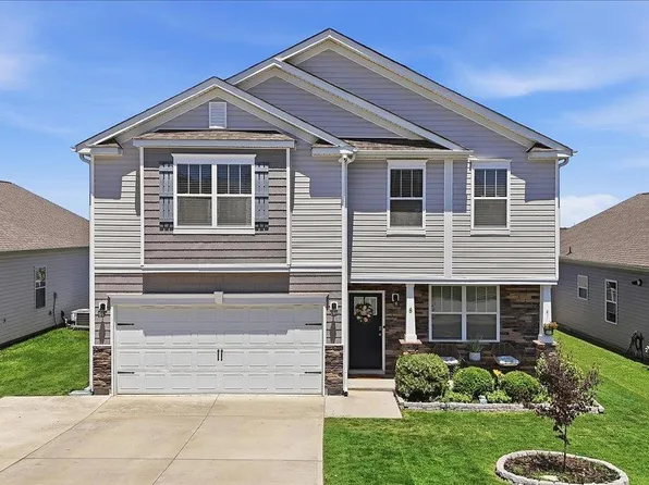 8 Garden Hill Rd, Simpsonville, SC 29680