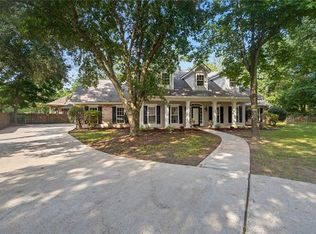 113 Debellvue Pl, Mandeville, LA 70471