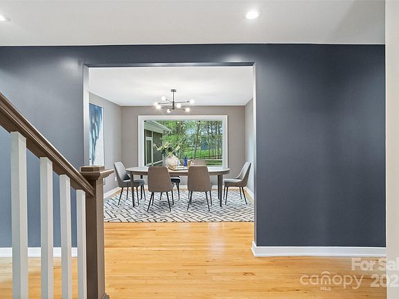 4th image of 5416 Woodcreek Dr