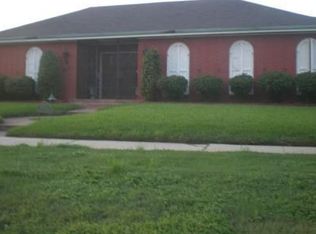 2277 Leon C Simon Dr, New Orleans, LA 70122