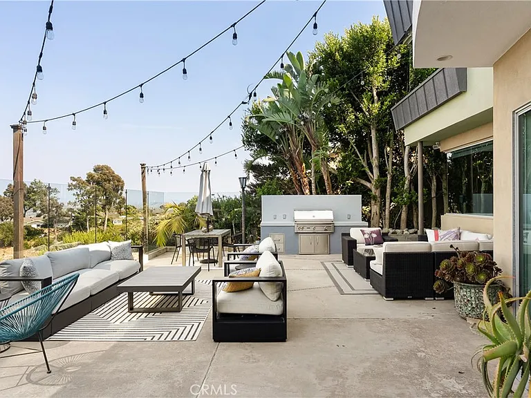 3230 Tyrol Dr — Photo 33