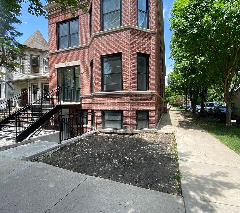 1st image of 3534 W Wrightwood Ave #1R