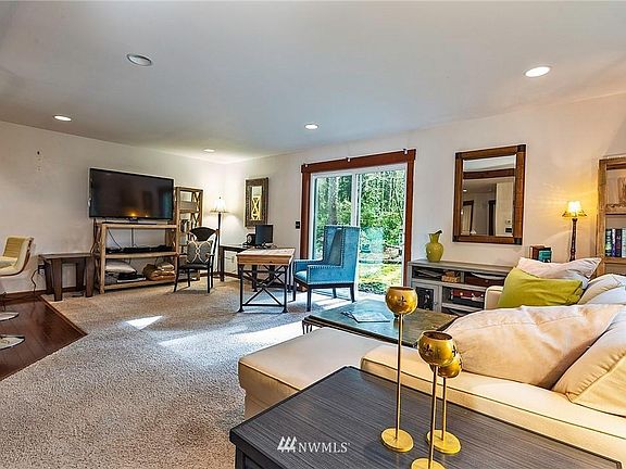 5th image of 2603 Aspen St SE