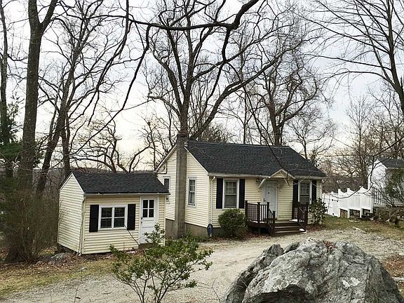 2nd image of 9 Summit Dr