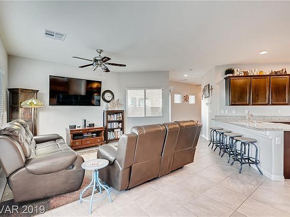5th image of 6760 Byron Bay Ct