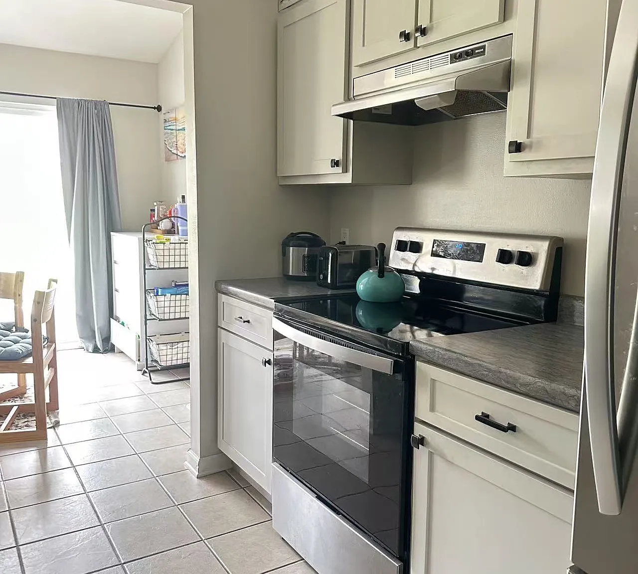 3 bed, 1418 sqft, $1,950 — Photo 4