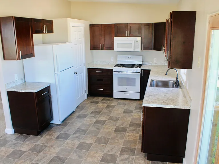 3211 Legacy Loop — Photo 4